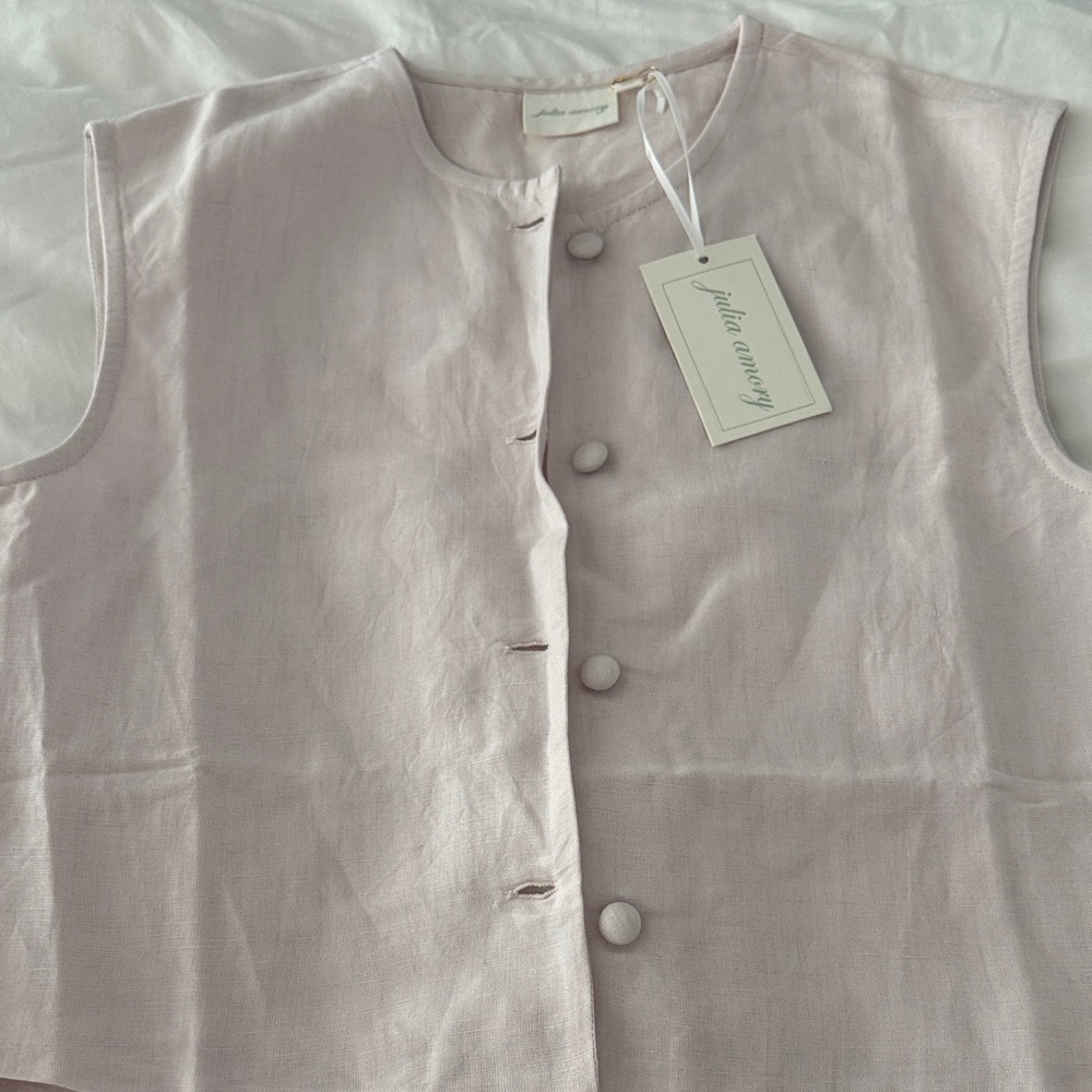 Julia Amory Matching Set.  Sleeveless Button-Front Linen Top & Shorts